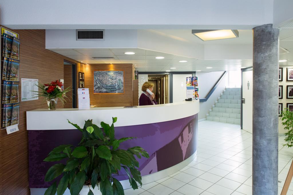Hotel Espace Cite Carcassonne Bagian luar foto
